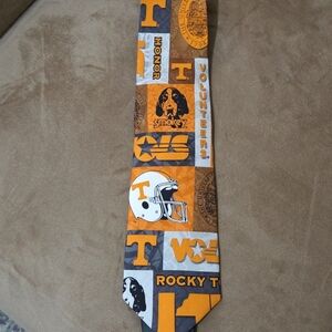Vtg EAGLES WINGS Tennessee VOLS UT Pride Honor Smokey Silk Necktie Tie NWT